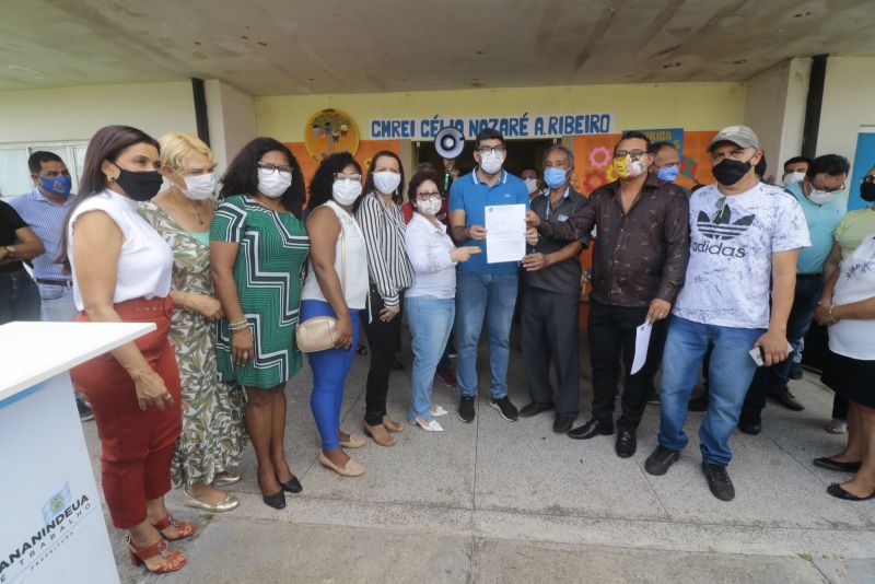 Assinatura de ordem de serviço CMREI Celia Aleixo