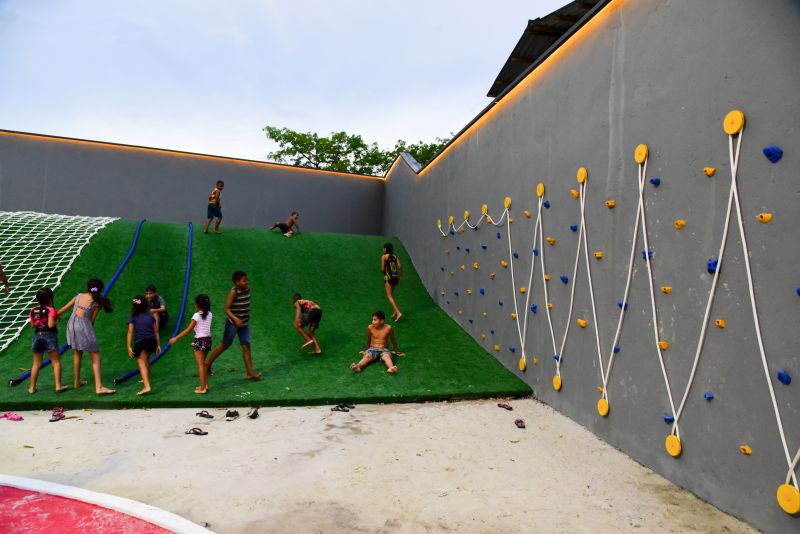 Inauguração da praça de Águas Lindas Parque das Águas