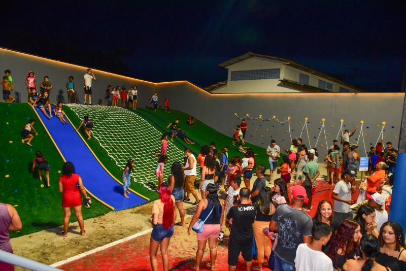 Inauguração da praça de Águas Lindas Parque das Águas