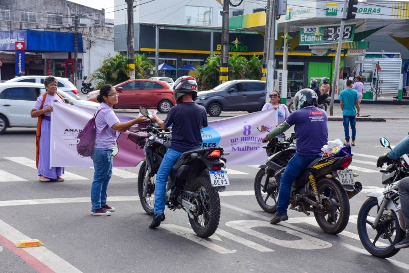 Blitz da Secretaria da Mulher na avenida 3 Corações com Mario Covas