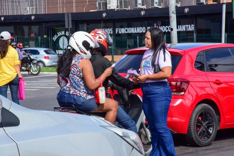 Blitz da Secretaria da Mulher na avenida 3 Corações com Mario Covas