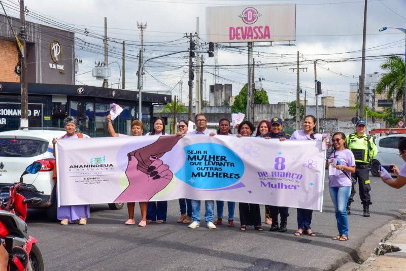 Blitz da Secretaria da Mulher na avenida 3 Corações com Mario Covas