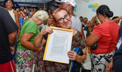 Galeria: Entrega de Certidões de Registro de Imóveis na Comunidade da rua Cajuí no conjunto Guajará ll