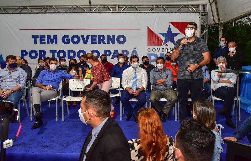 Assinatura de ordem de serviço das obras do Polo da Universidade do Pará granja Icui