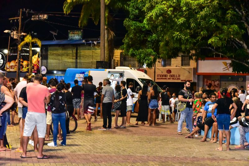 Corujão da vacinação Praça da Biblia