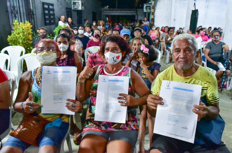 Ato de entrega de Títulos de Propriedade Comunidade Parque Daniel Reis. Curuçambá