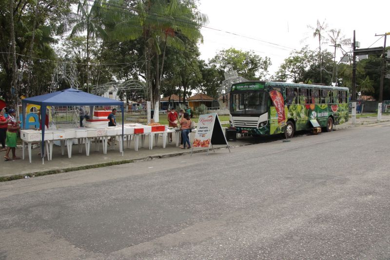 Varejão móvel no complexo da esportivo da Cidade Nova VIII
