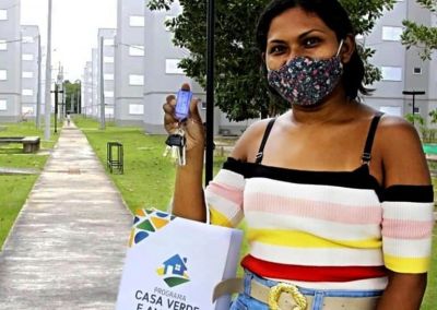 Famílias do Residencial Novo Cristo II recebem  chaves dos apartamentos