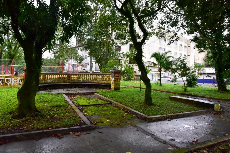 Ato de assinatura O.S para requalificação da Praça Tancredo Neves, Cidade Nova IV