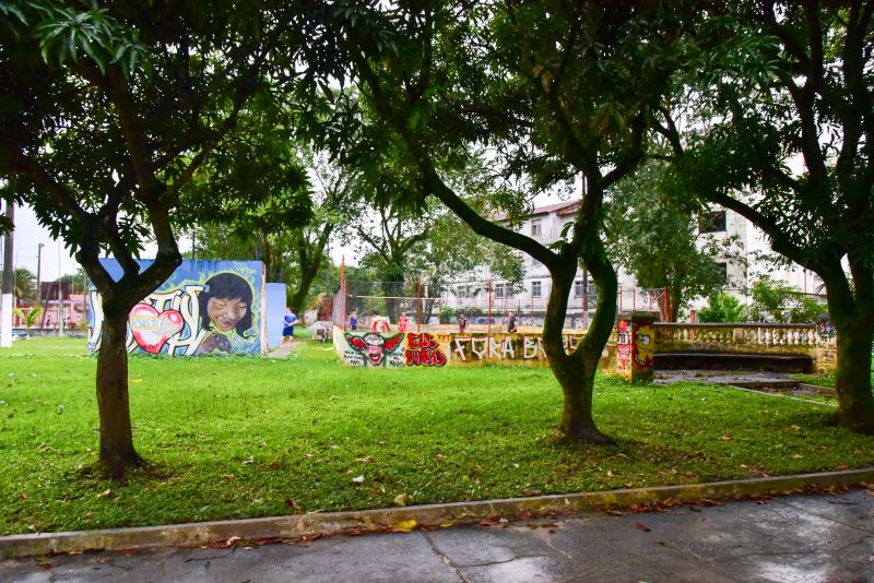 Ato de assinatura O.S para requalificação da Praça Tancredo Neves, Cidade Nova IV