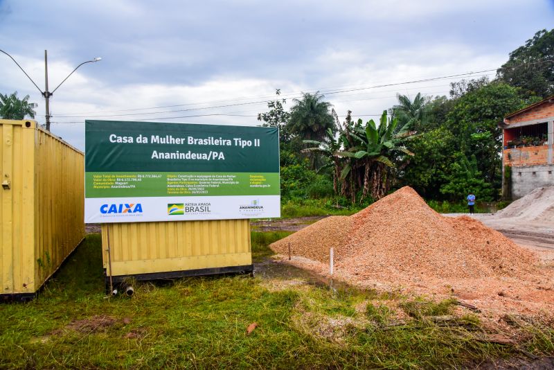 Assinatura da O.S para construção da casa da Mulher Brasileira