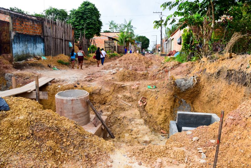 Visita Técnica ás Obras de Saneamento Básico das ruas Ayrton Sena e Pinto Marques no Bairro do Icuí
