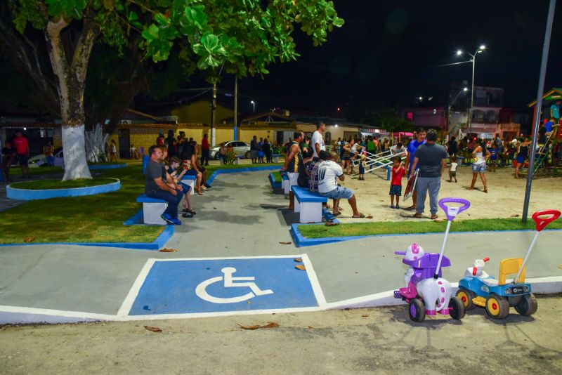Inauguração da praça Paulo Ferreira revitalizada e adaptada com brinquedos para pessoas com deficiência