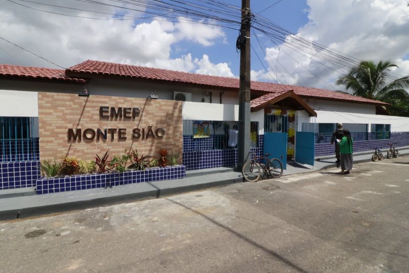 Inauguração da Escola Monte Siãao no Curuçambá