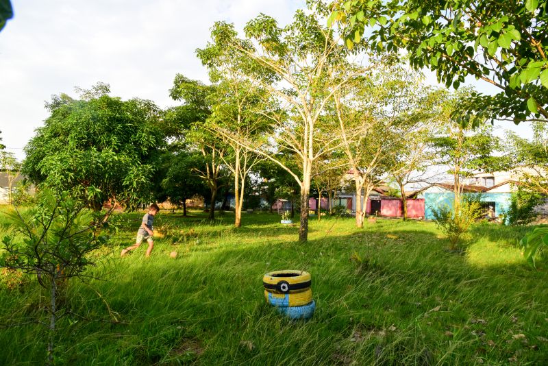 Assinatura de O.S para construção da praça quadra Bosque, bairro Distrito Industrial 