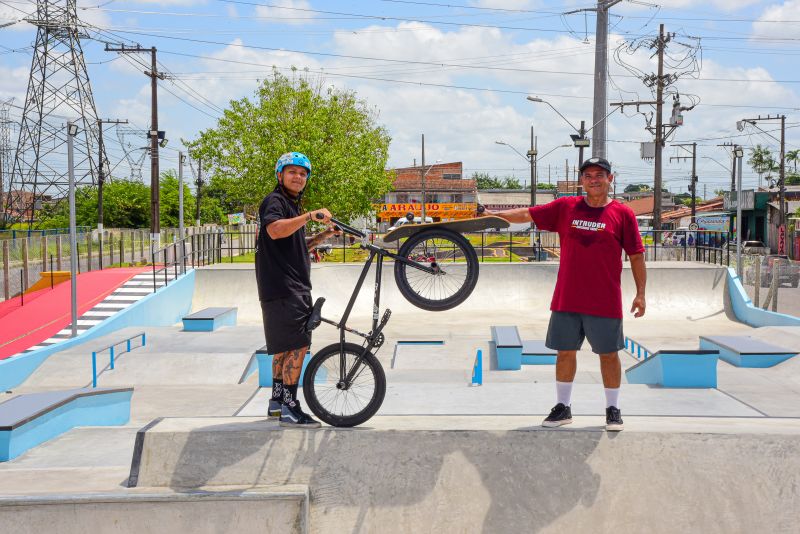 Fotos de apoio de ciclista e sketistas na pista Radical do Curuçambá