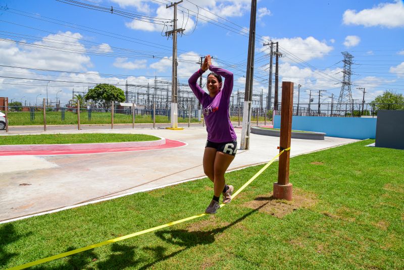 Fotos de apoio de ciclista e sketistas na pista Radical do Curuçambá