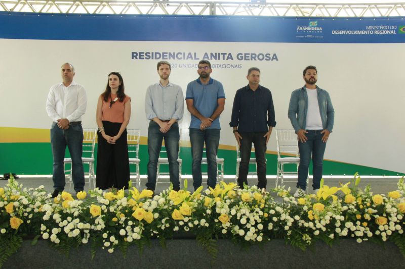 Entrega de 220 unidades do Conjunto Anita Gerosa do Programa Casa Verde e Amarela – Conjunto Girassol no bairro do Aurá