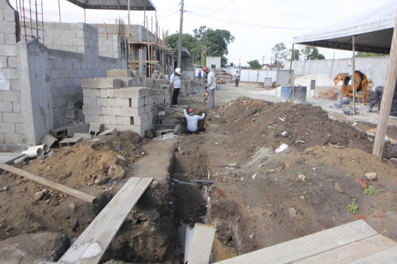 Visita técnica às obras da Casa Mulher Brasileira no bairro Centro