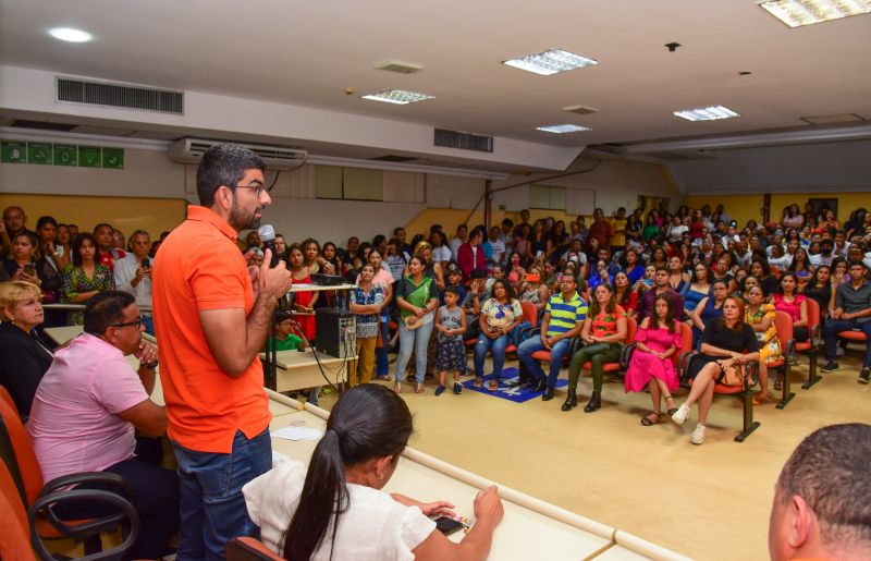 Entrega de Certificados dos Cursos de Informática Básica, confeitaria, culinária e assistente administrativo