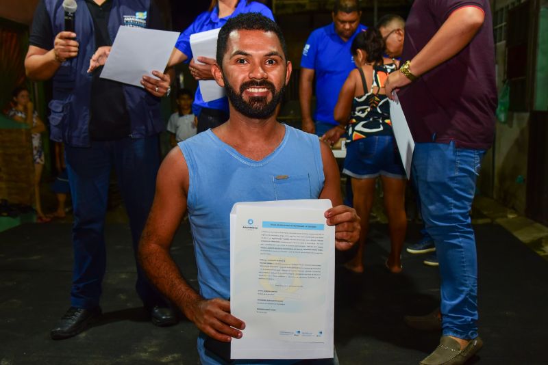 Entrega de 74 Títulos de Propriedade de Terra da Área do Loteamento Primavera no bairro do Atalaia