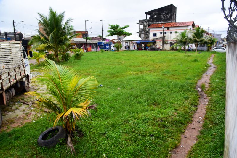 Assinatura de Ordem de Serviço da Praça Jader Barbalho na rua Tapajós no Jaderlândia