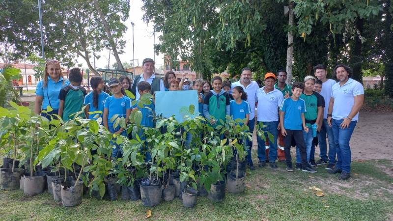 Prefeitura promove ação para preservação ambiental no Dia da Árvore 