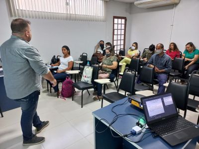 Servidores participam do Curso de Coaching e PNL