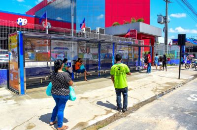 Prefeitura de Ananindeua instala novos abrigos de ônibus para melhor atender a população