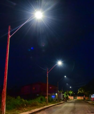 Comunidade da rua Quarta Travessa festeja pavimentação entregue pela Prefeitura de Ananindeua