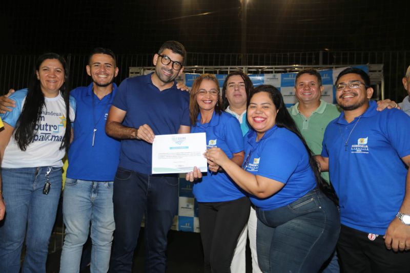 Entrega títulos de propriedade na comunidade park Anne no conjunto Júlia Seffer