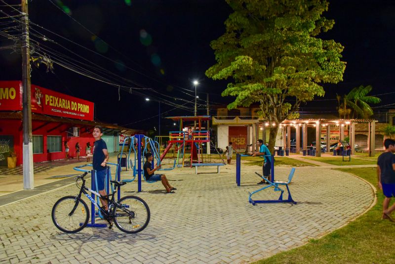 Praça Renascer na avenida 3 Corações na Cidade Nova