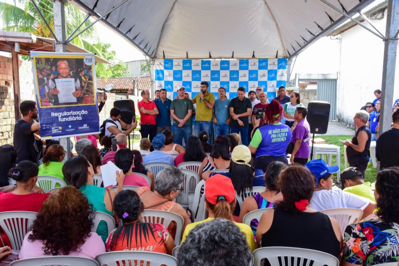 Entrega de Títulos de Propriedade na Comunidade Floresta Parque, através do Programa Ananindeua Legal no bairro Centro