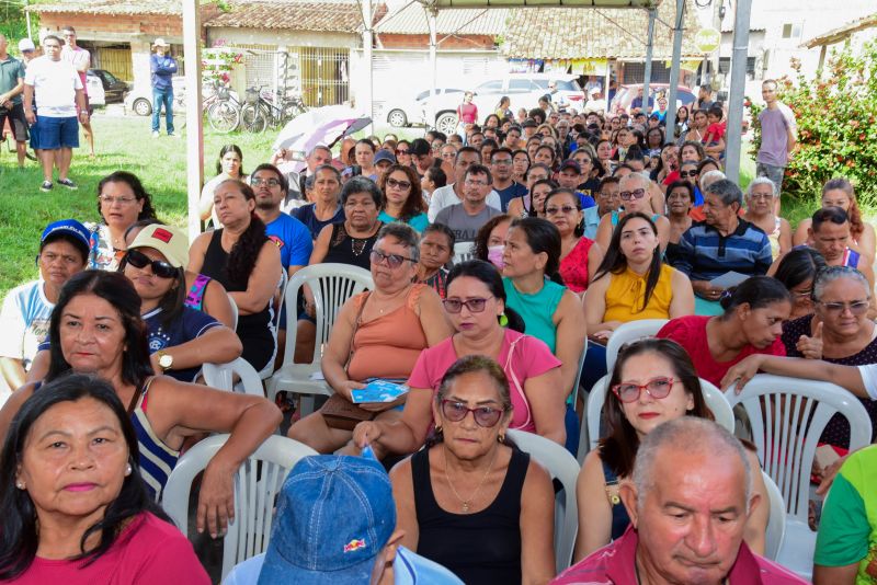 Entrega de Títulos de Propriedade na Comunidade Floresta Parque, através do Programa Ananindeua Legal no bairro Centro