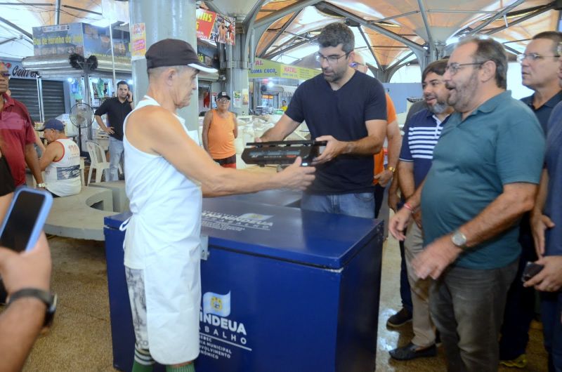 Entrega de Equipamentos aos feirantes da Cidade Nova 4 - Arterial 18