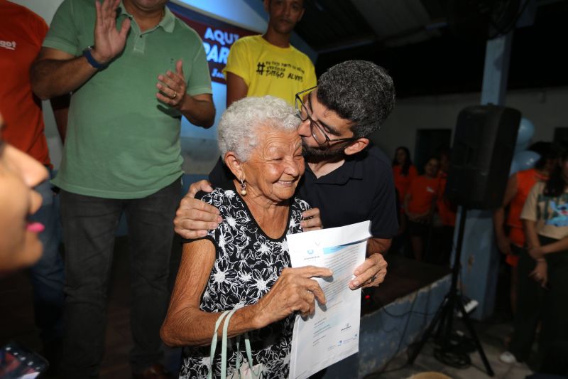 Entrega de Títulos de Propriedade na comunidade São Judas Tadeu no bairro de Águas Lindas