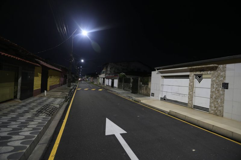 Rua que é uma das mais antigas de Curitiba ganha nova iluminação