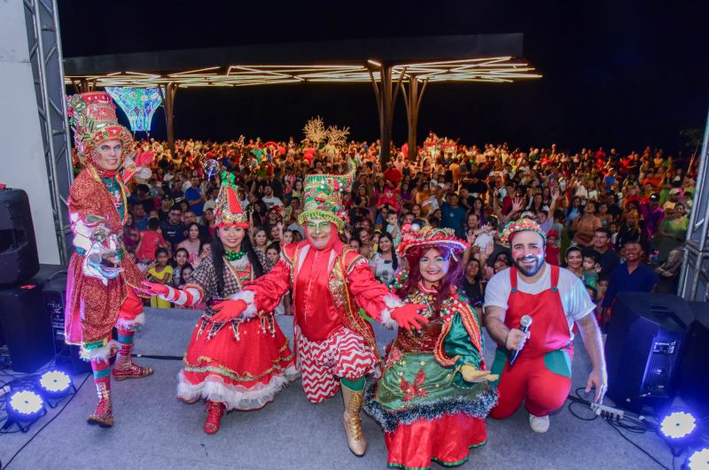 Espetáculo Natalino e Natal de Amor na Orla de Ananindeua