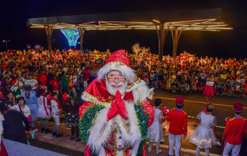 Espetáculo Natalino e Natal de Amor na Orla de Ananindeua