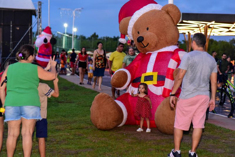 Espetáculo Natalino e Natal de Amor na Orla de Ananindeua