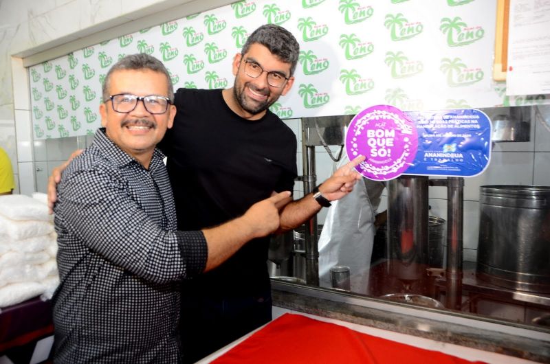 Entrega do selo Açaí Bom que Só, no açaí do Leno da estrada da Providência na Cidade Nova