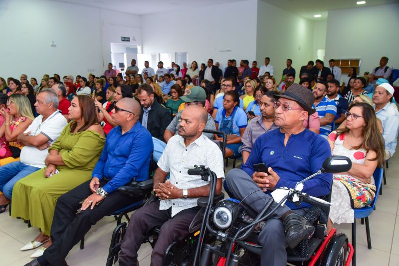 Cerimônia de posse do Conselho Municipal de Assistência Social e Conselho Municipal da Criança e Adolescente na ACIA