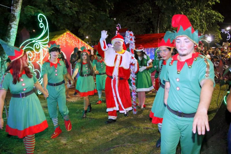 Parada Natalina no Bosque Marajoara no Júlia Seffer