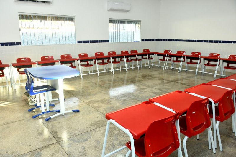 Reinauguração da Escola Municipal Saré no Distrito Industrial