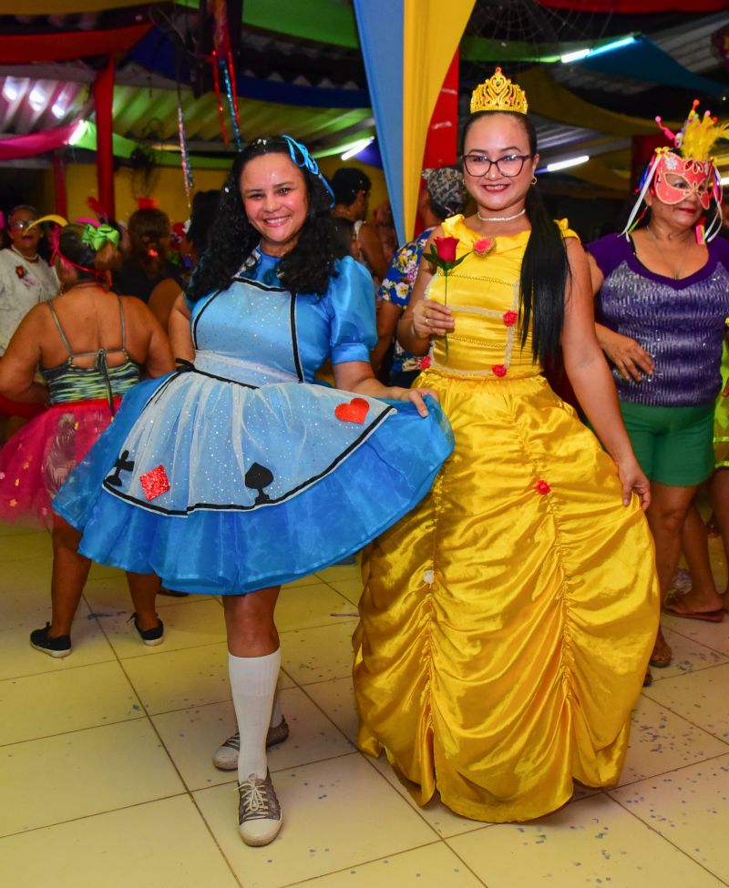 Baile de Máscaras da Melhor Idade no clube Asbep