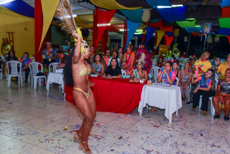 Baile de Máscaras da Melhor Idade no clube Asbep