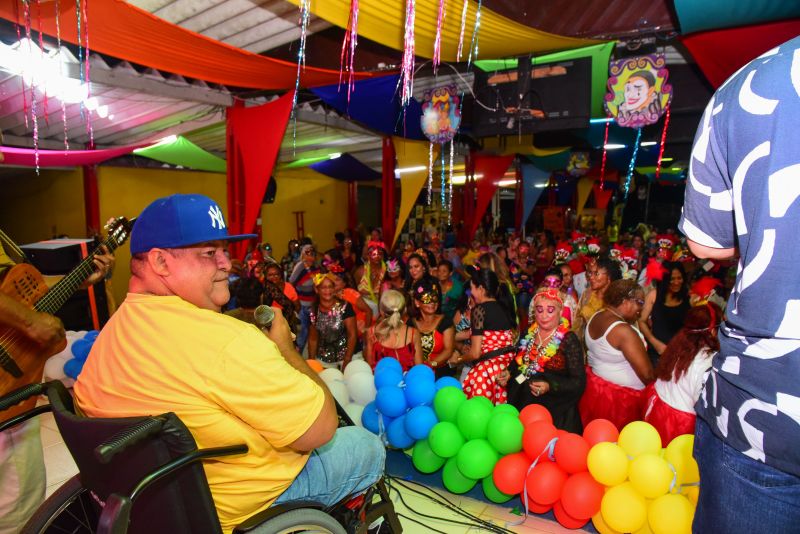 Baile de Máscaras da Melhor Idade no clube Asbep