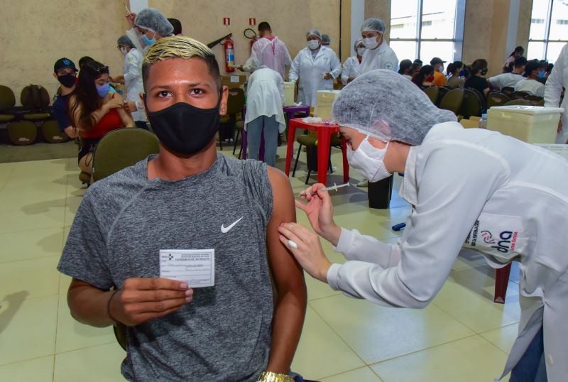 Vacinação Jovens de 18 anos no Templo Labaredas de Fogo