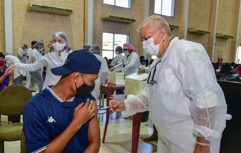 Vacinação Jovens de 18 anos no Templo Labaredas de Fogo