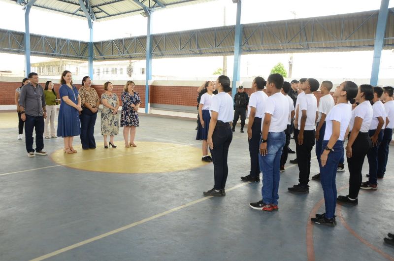 Secretária de Educação Leila Freire e a Consulesa de Portugal visitam as escolas Carlos Marighella e Laércio Barbalho